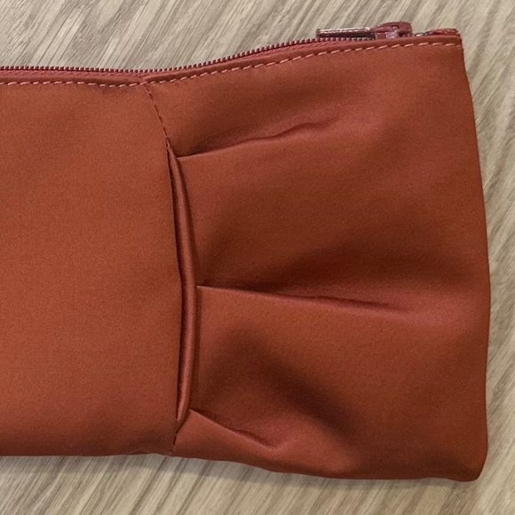 Brontibay Paris - Burnt Orange Satin Bow Clutch Purse with Zip - Picture 2 of 12